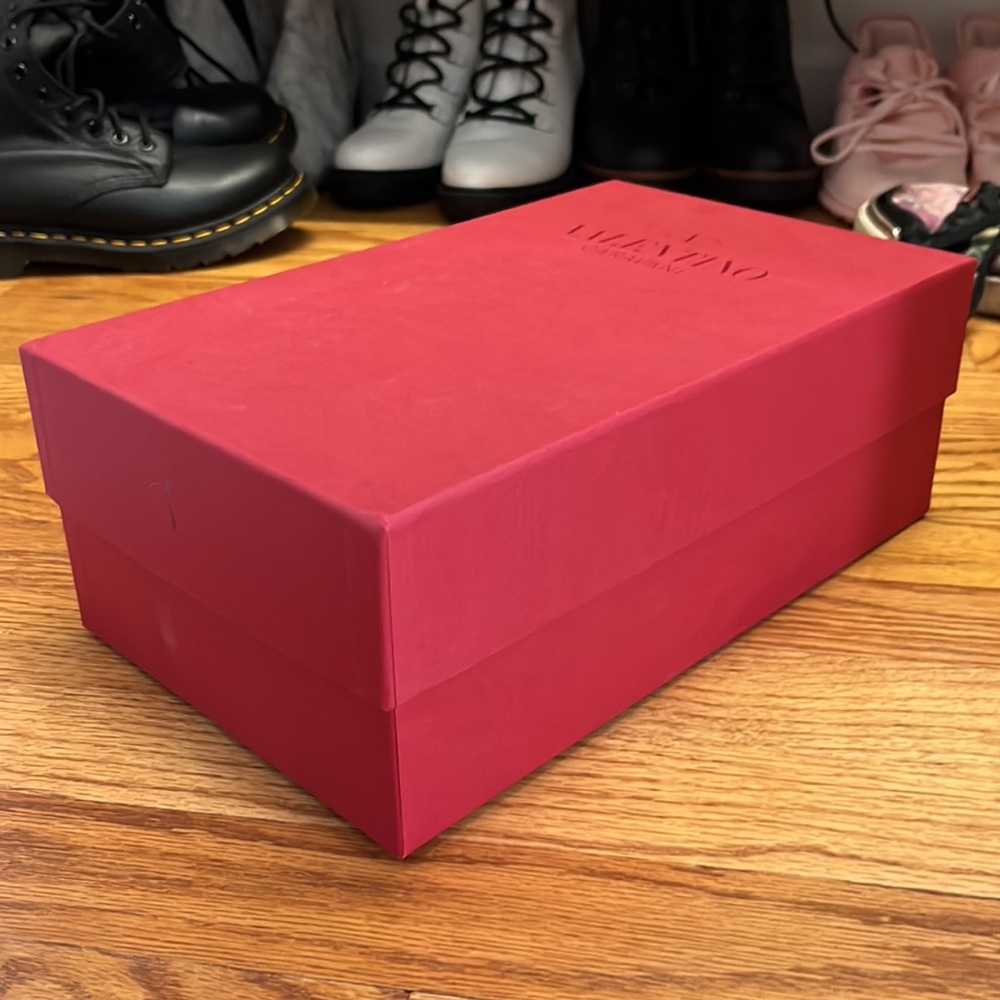 Valentino Garavani Box for Rockstud Sandals